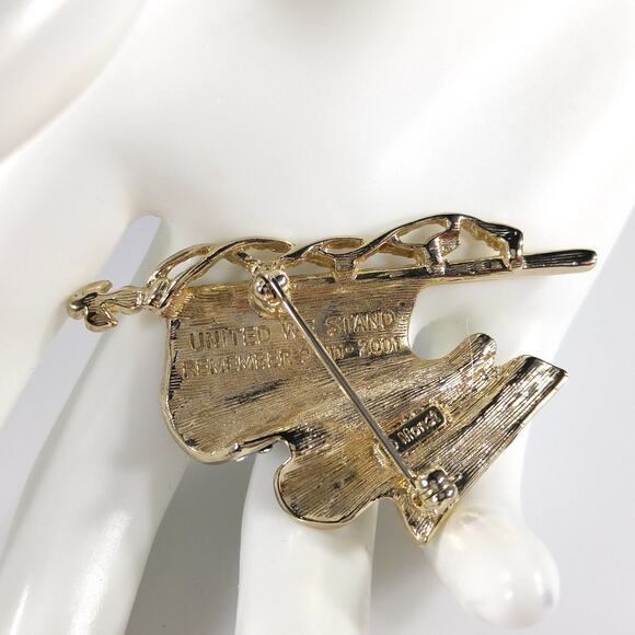 Vintage Monet Flag Brooch, United We Stand 9/11 Enamel Rhinestone Pin, Signed - Picture 3 of 10